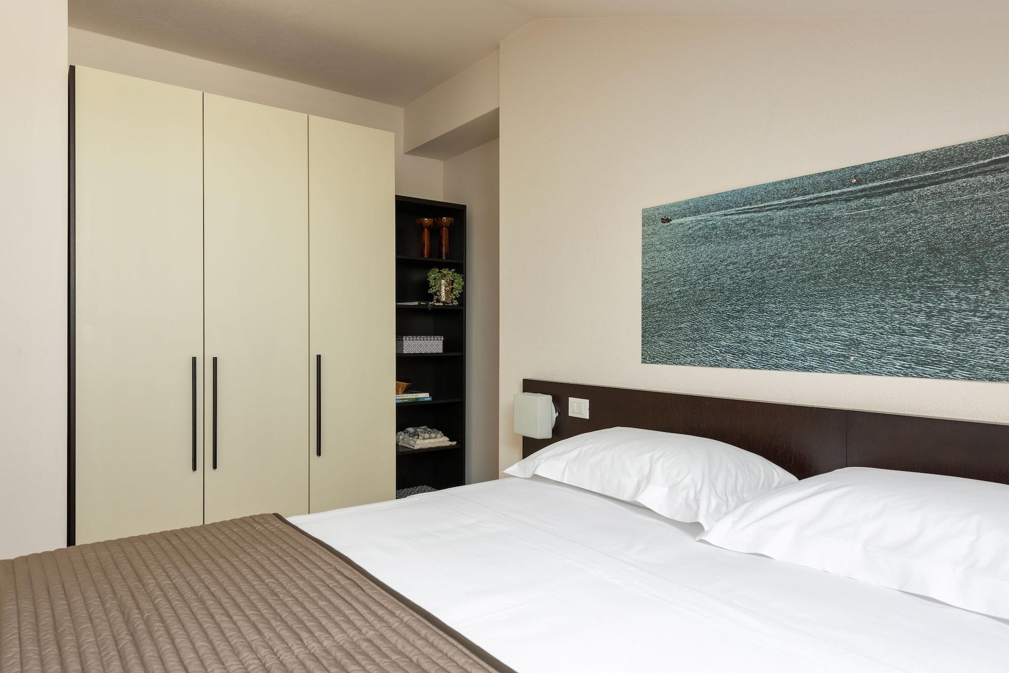 Vialeromadodici Rooms & Apartments Lazise Luaran gambar