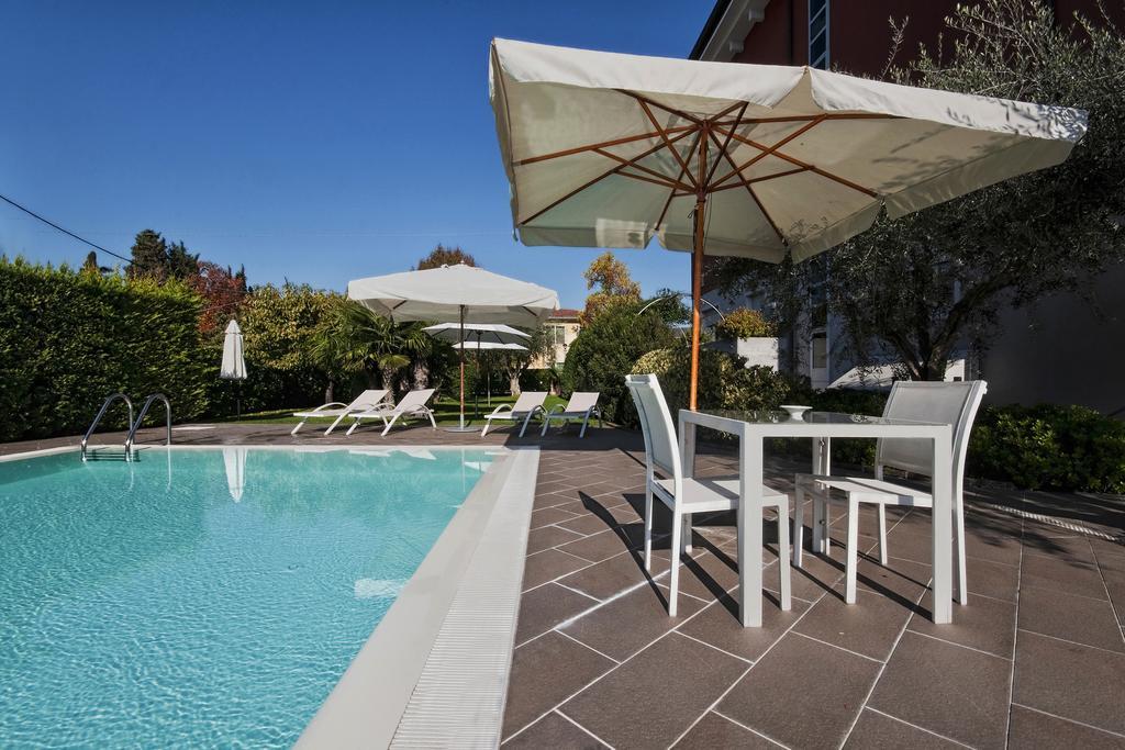 Vialeromadodici Rooms & Apartments Lazise Luaran gambar