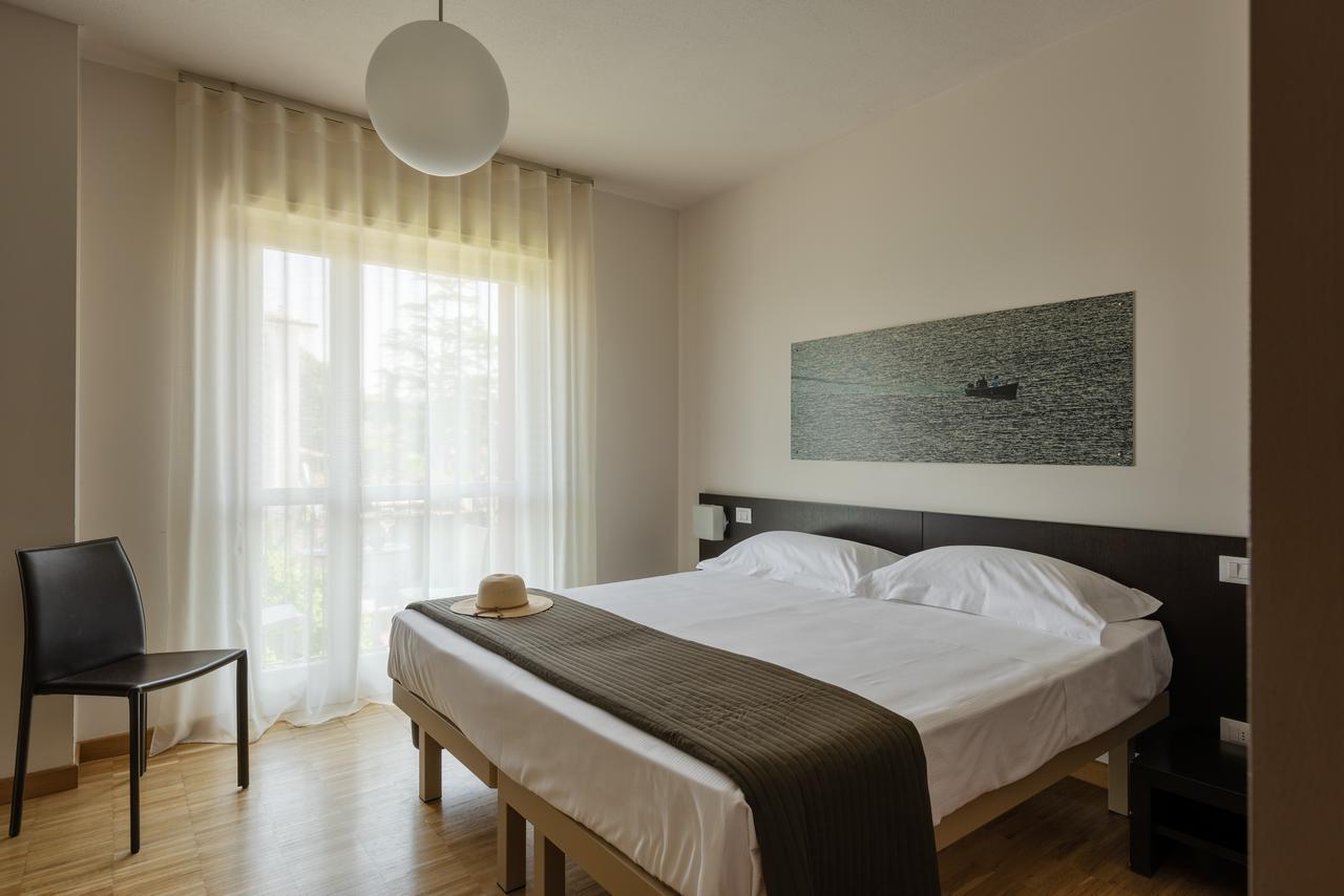 Vialeromadodici Rooms & Apartments Lazise Luaran gambar
