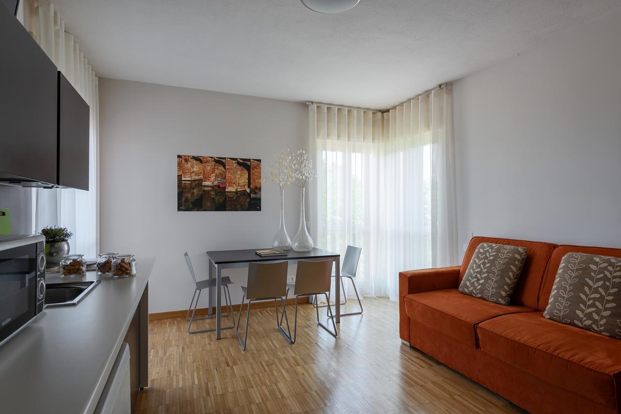 Vialeromadodici Rooms & Apartments Lazise Luaran gambar