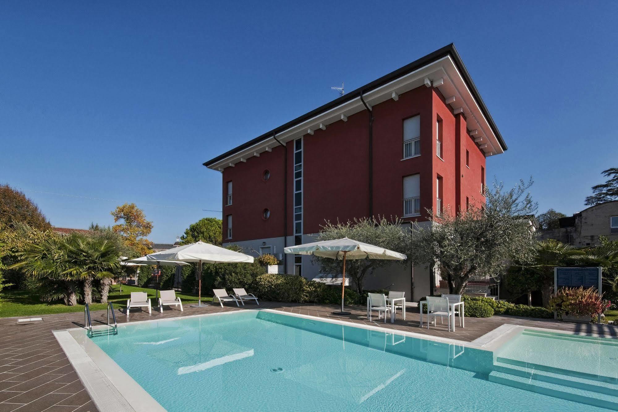 Vialeromadodici Rooms & Apartments Lazise Luaran gambar