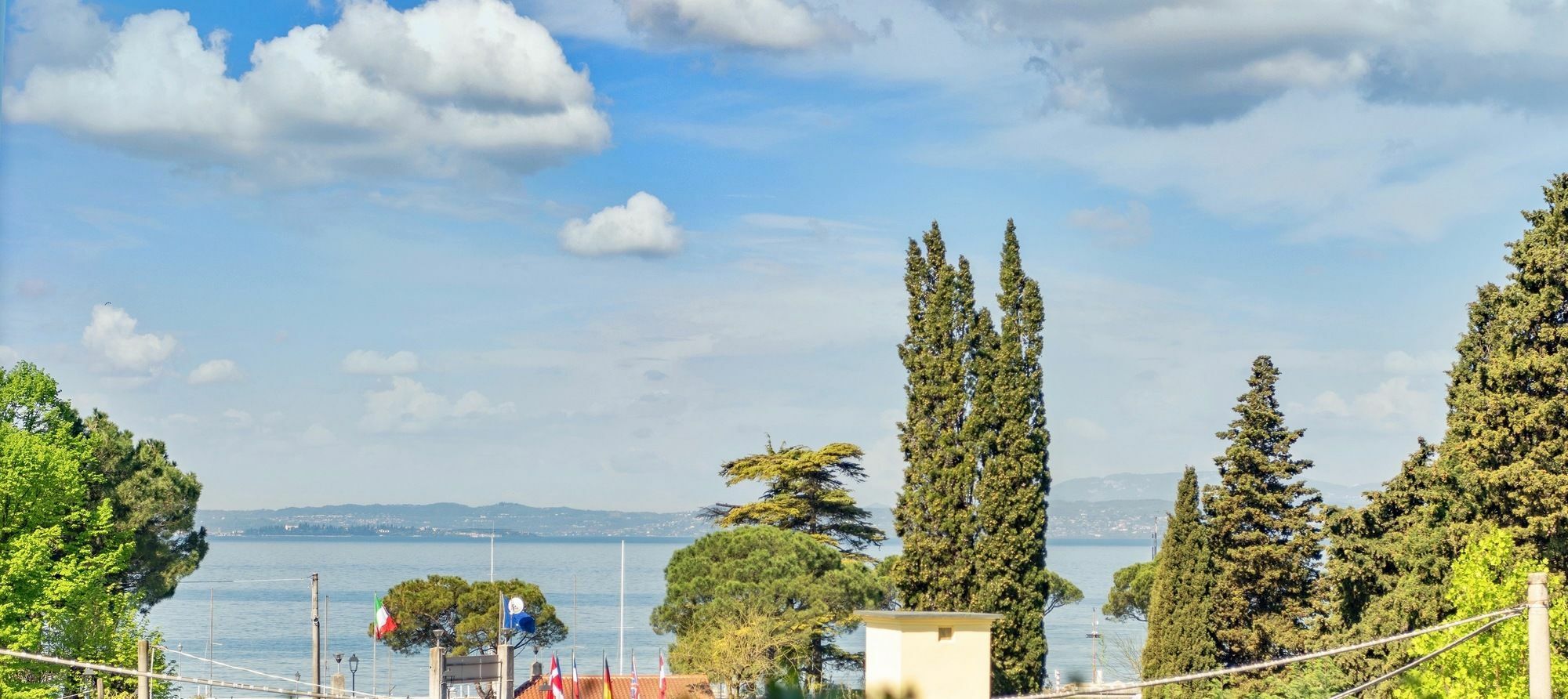 Vialeromadodici Rooms & Apartments Lazise Luaran gambar