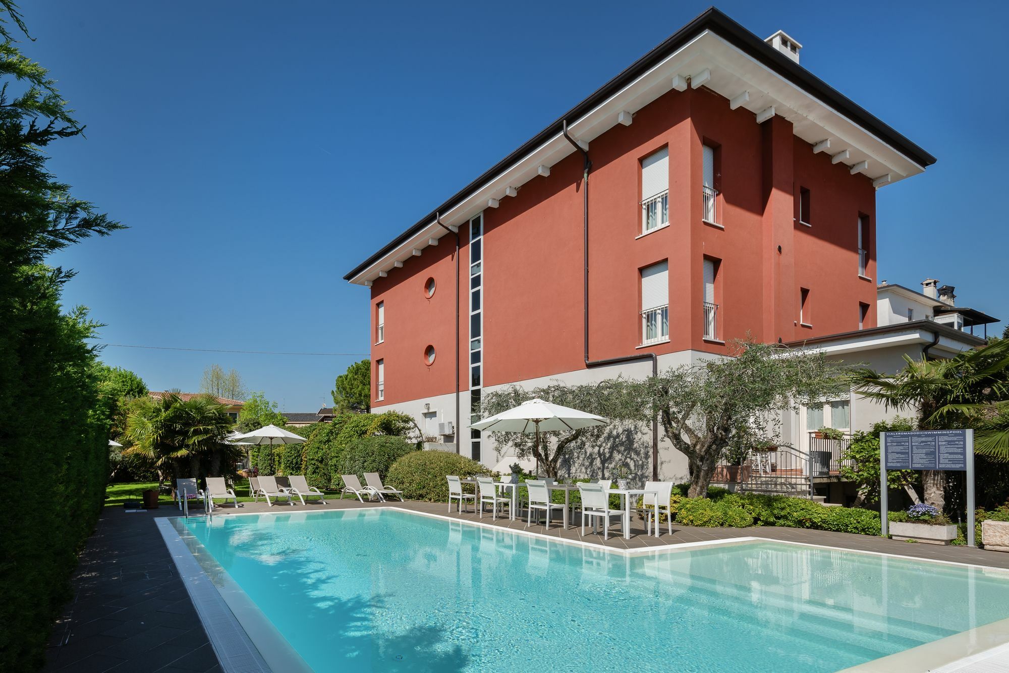 Vialeromadodici Rooms & Apartments Lazise Luaran gambar