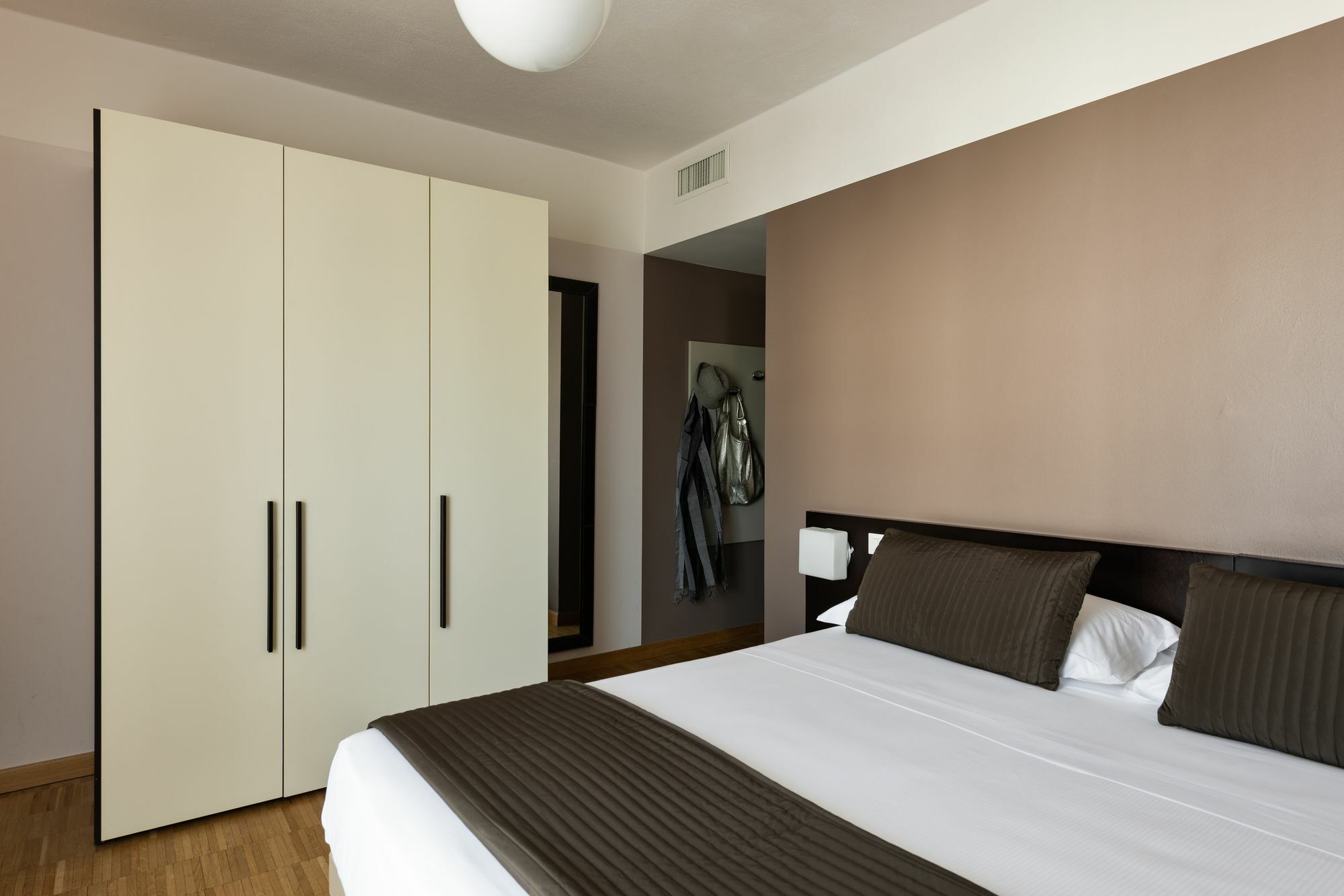 Vialeromadodici Rooms & Apartments Lazise Luaran gambar